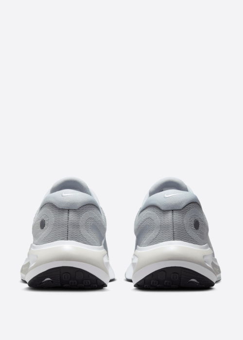 Беговые кроссовки Journey Run Nike