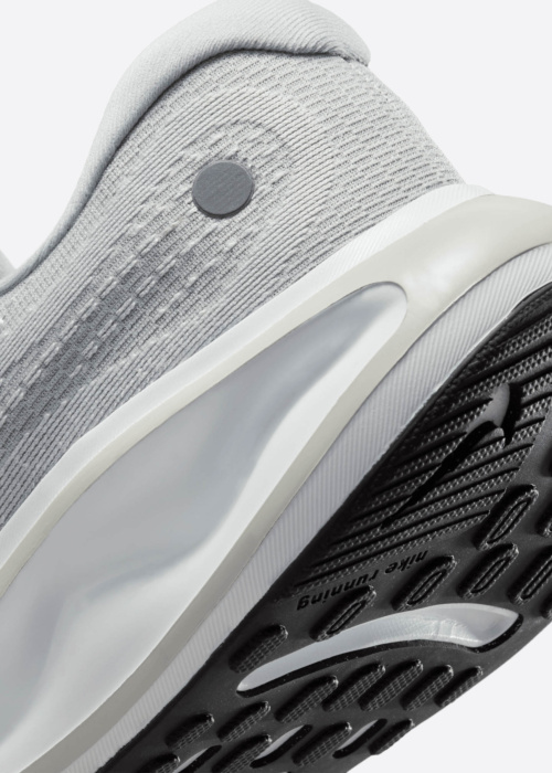 Беговые кроссовки Journey Run Nike