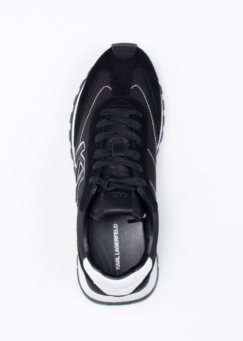 Karl Lagerfeld vabaajajalatsid Kairo