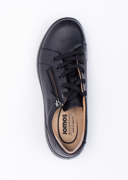 Jomos vabaajajalatsid