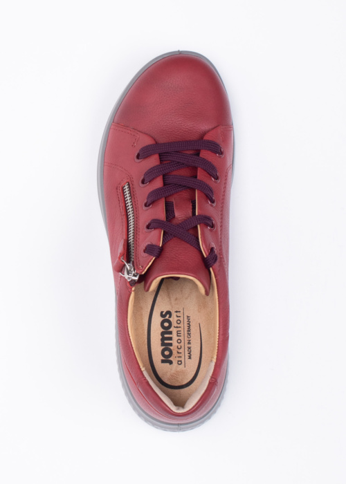 Jomos vabaajajalatsid