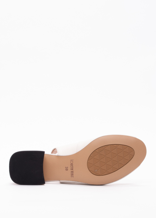 Loretta Vitale kingad