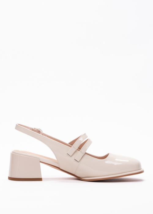 Loretta Vitale kingad