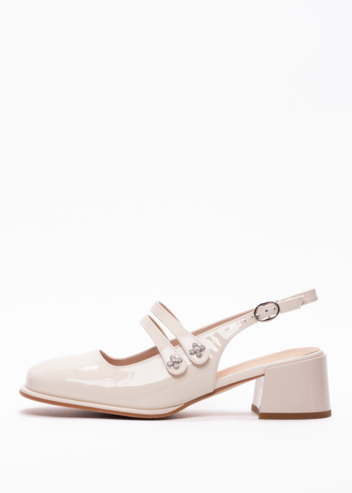 Loretta Vitale kingad