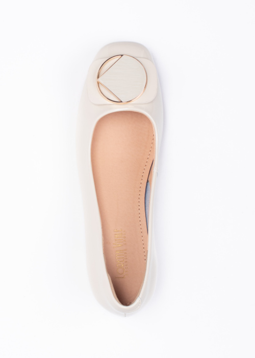 Loretta Vitale kingad