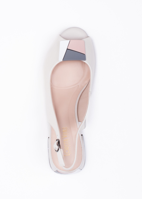 Loretta Vitale kingad