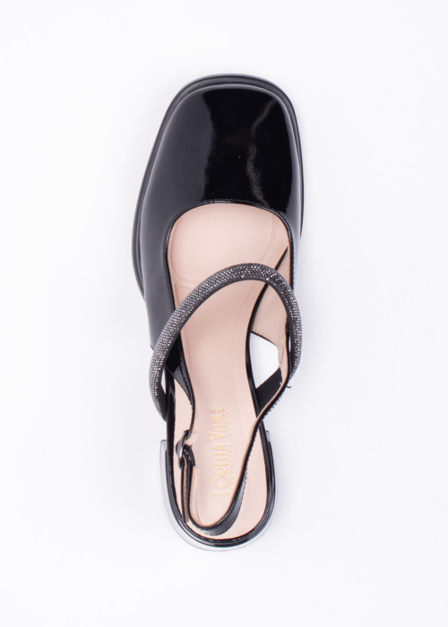 Loretta Vitale kingad