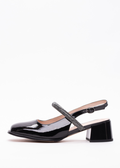 Loretta Vitale kingad