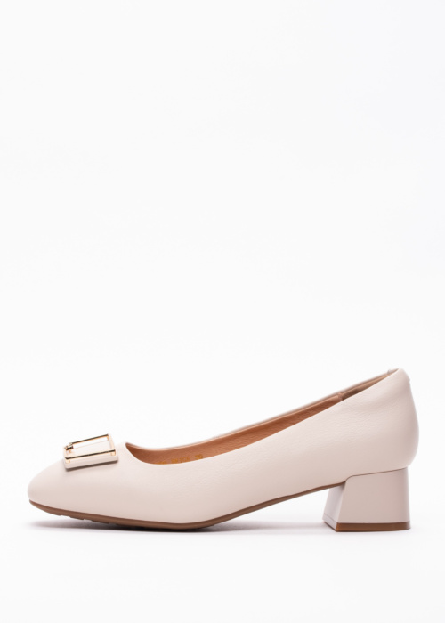 Loretta Vitale kingad