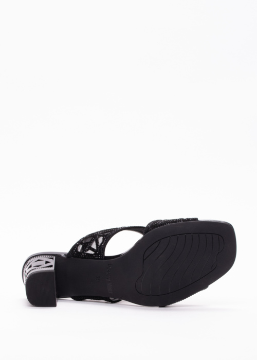 Loretta Vitale kingad