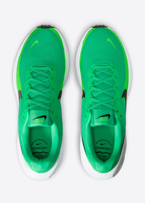 Nike jooksujalatsid Revolution 8