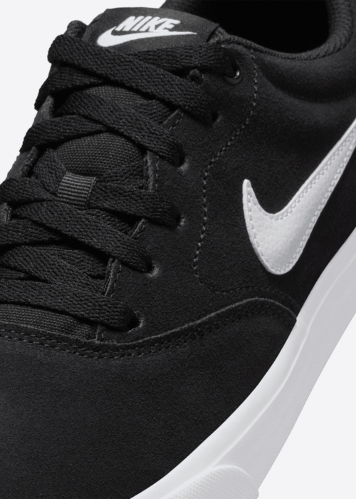 Nike tennised Charge