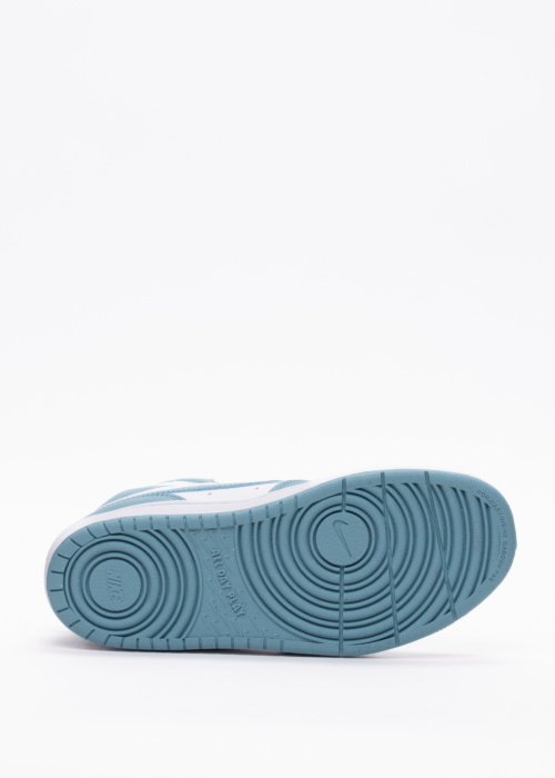 Nike tennised Court Borough Mid