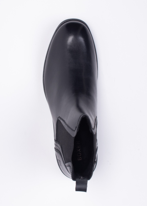 Bullboxer poolsaapad