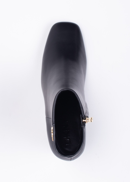 DKNY poolsaapad Cianna