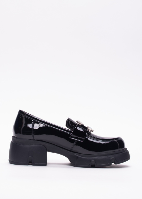 Loretta Vitale kingad