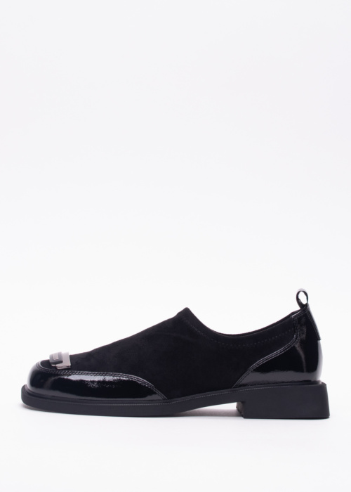 Loretta Vitale kingad