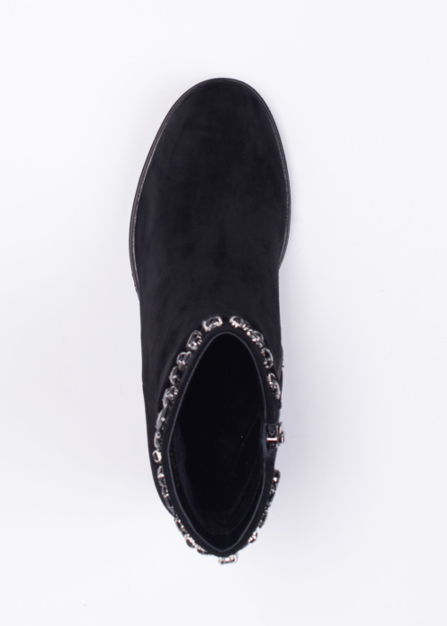 Loretta Vitale poolsaapad