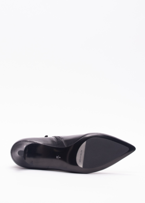 Peter Kaiser poolsaapad