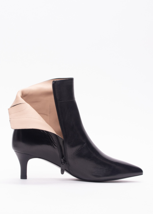 Peter Kaiser poolsaapad