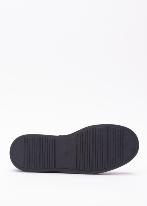 Loretta Vitale poolsaapad