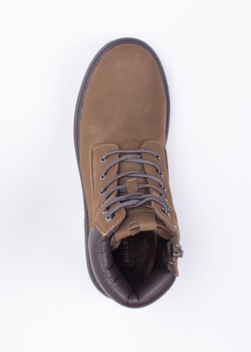 Bullboxer poolsaapad