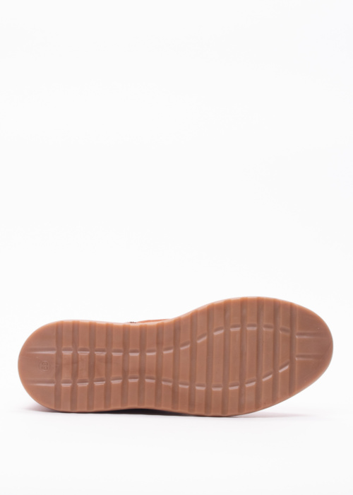 Molly Bessa poolsaapad