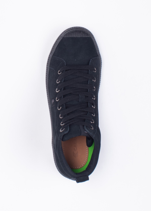 Cariuma tennised Oca High