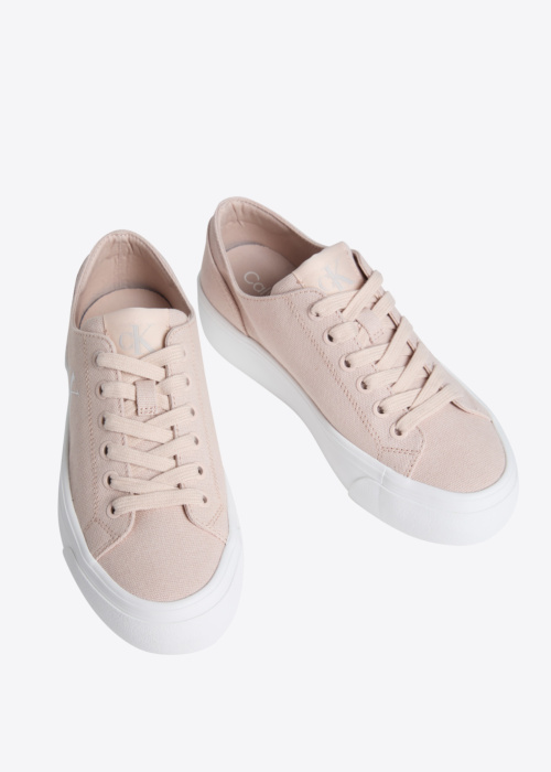 Calvin Klein tennised