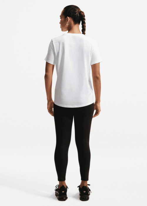 Nike T-särk Club