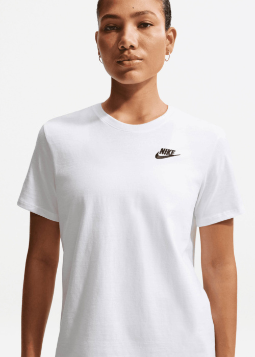 Nike T-särk Club