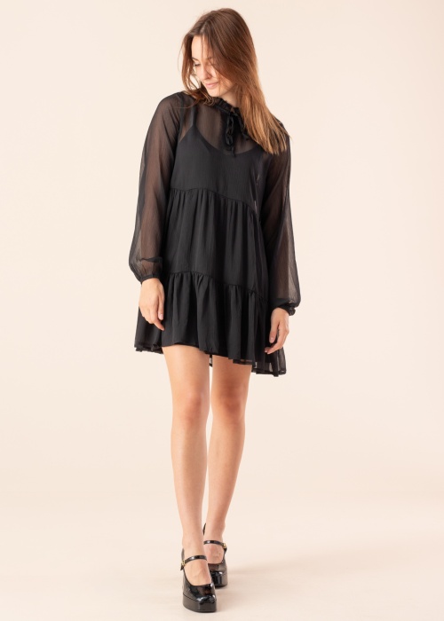 Noisy May kleit Valery