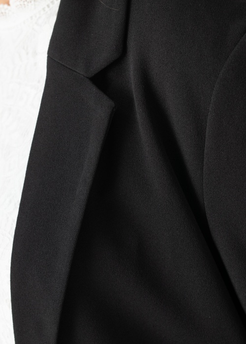 Only pintsak Lacy-evi