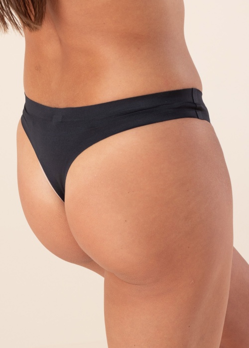 Lauma stringid Invisible