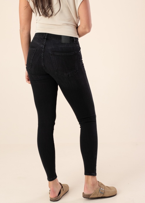 Джинсы Sarah Vila