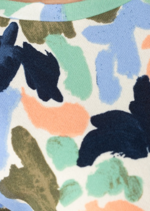 b.young kampsun Pieta