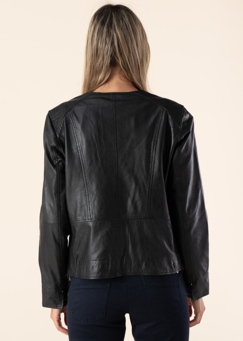 Saki tagi Emma Comfort