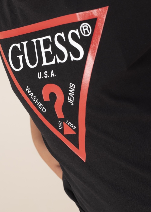 Футболка Guess