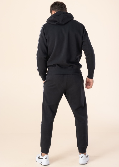 Спортивный комплект Nike