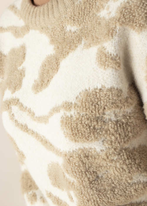 Свитер Orelia Vila