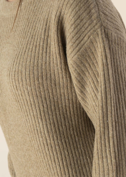 Вязаное платье Onema b.young