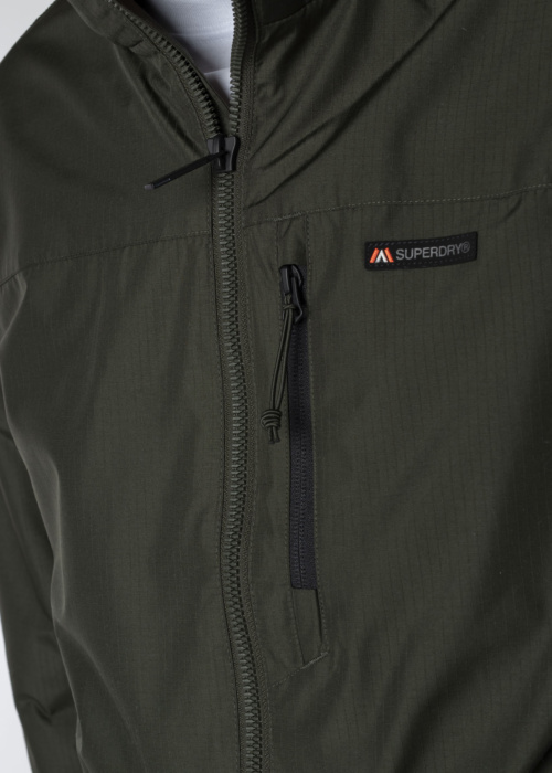 Весенне-осенняя куртка SuperDry