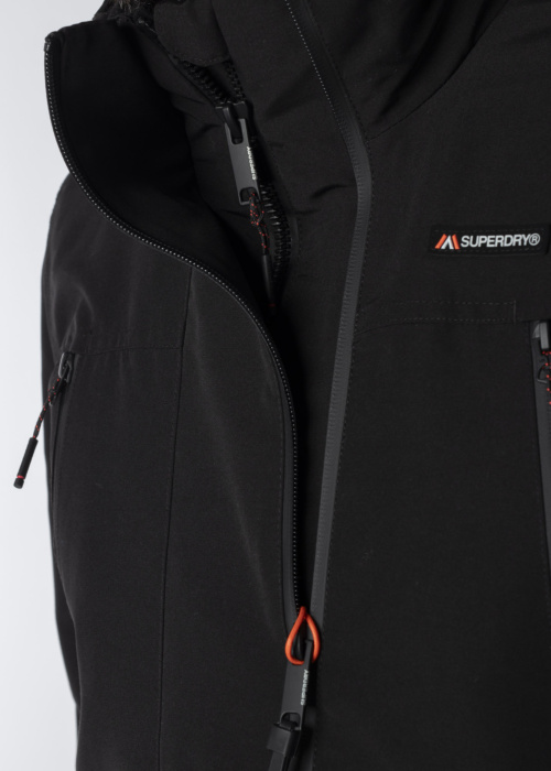 Весенне-осенняя куртка SuperDry