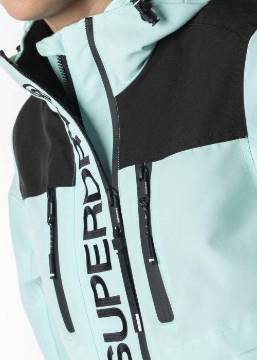 Весенне-осенняя куртка SuperDry