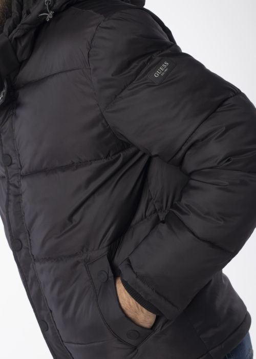 Зимняя куртка Guess