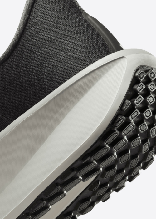 Беговые кроссовки Quest 6 Nike