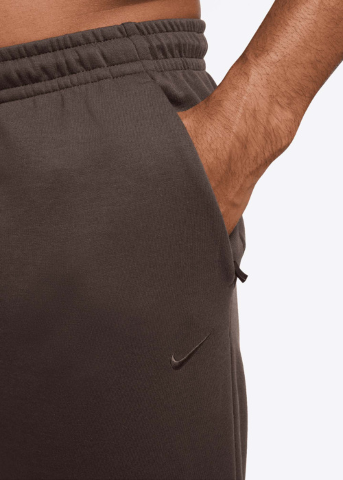 Спортивные штаны Nike