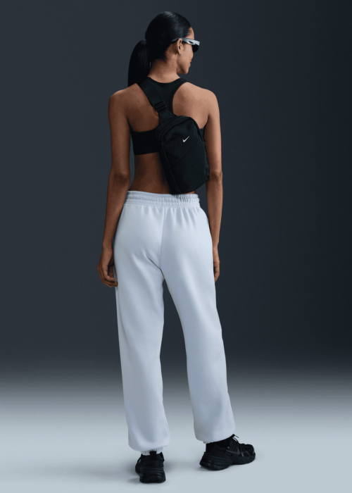 Спортивные штаны Nike