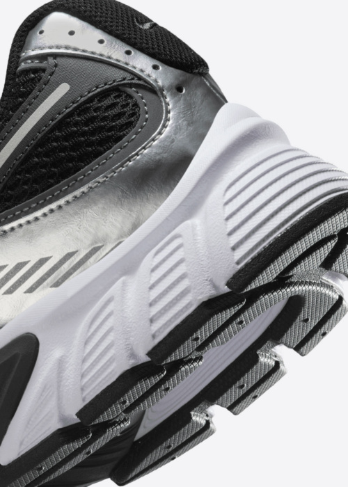 Nike vabaajajalatsid V5 Rnr