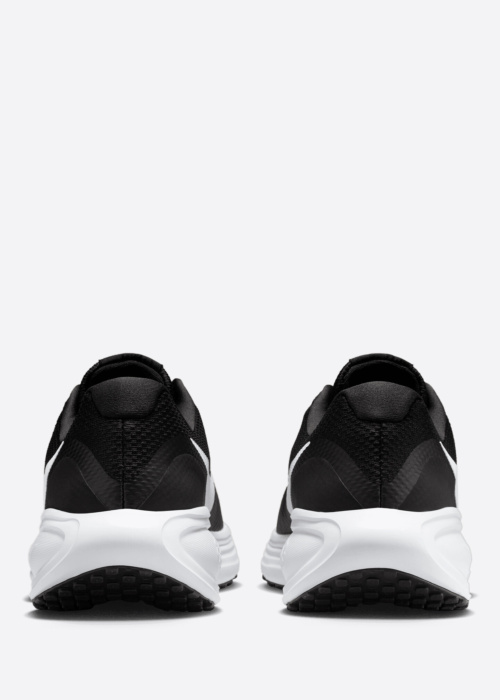 Беговые кроссовки Revolution 8 Nike